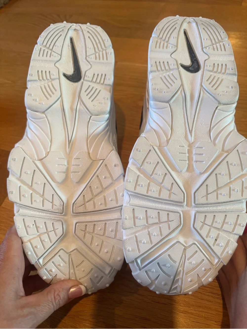 Nike Men’s White Sneakers with dark navy Swoosh